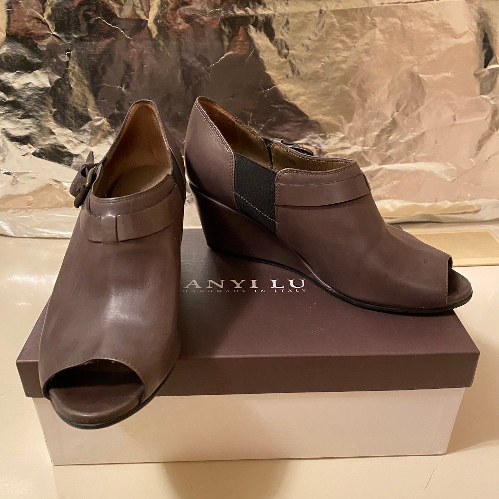 ANYI LU WOMAN'S SHOE